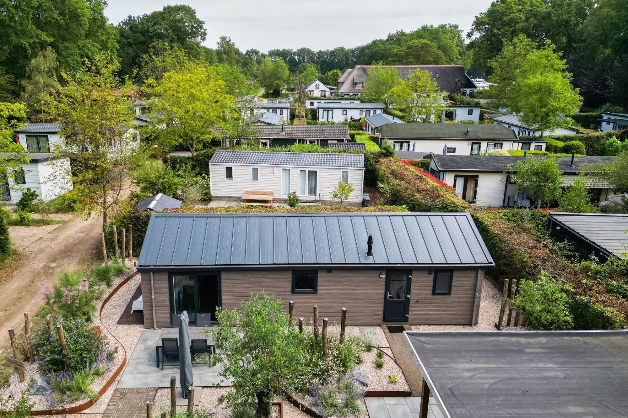 Modern Ingericht Chalet Op Groen Park Op De Veluwe Epe Exteriér fotografie
